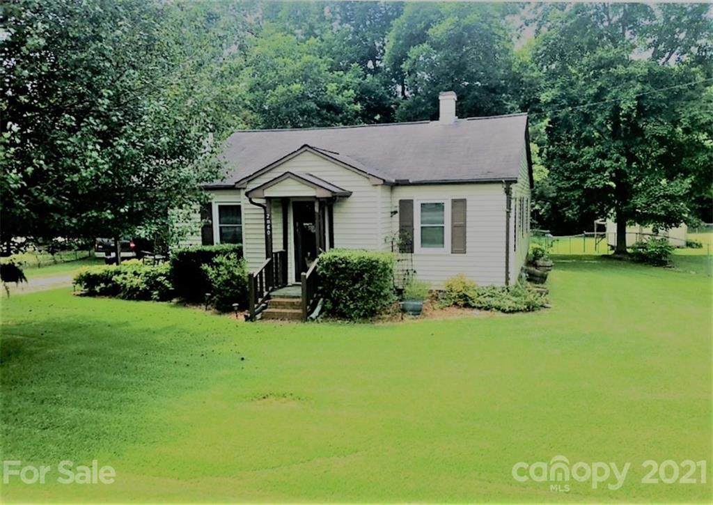 2060 Lynwood Drive - Photo 1