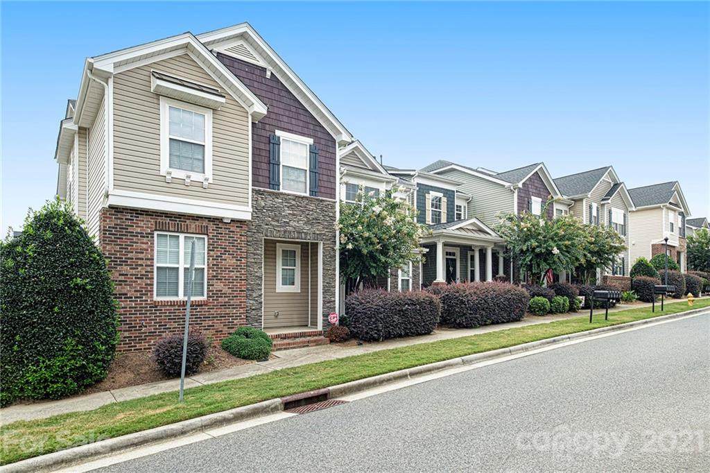 122 Walnut Cove Drive - Photo 1