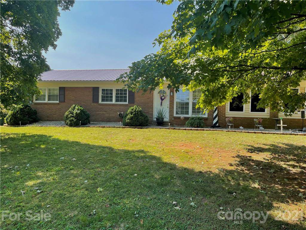 2750 Spencer Road - Photo 1