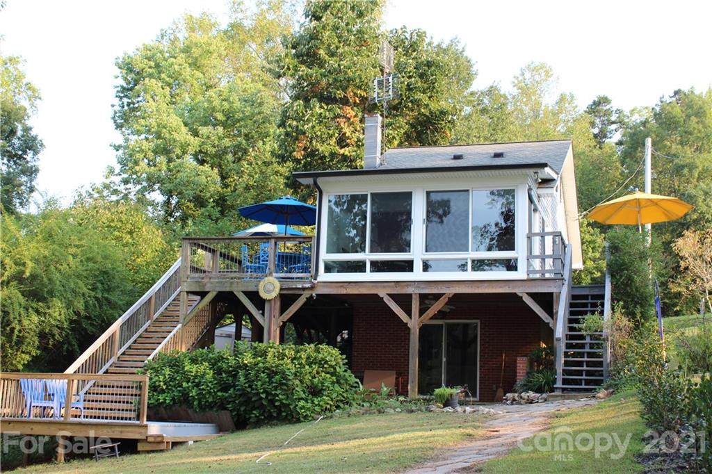 351 Lakewood Circle - Photo 1