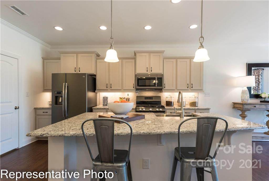2119 Bexar Trail - Photo 1