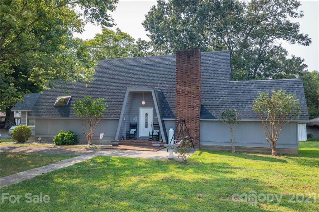 3735 Hartland Road - Photo 1