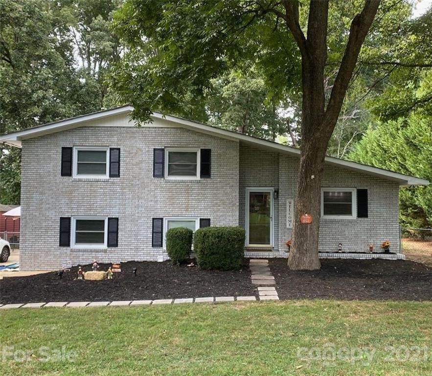 211 Montclair Drive - Photo 1