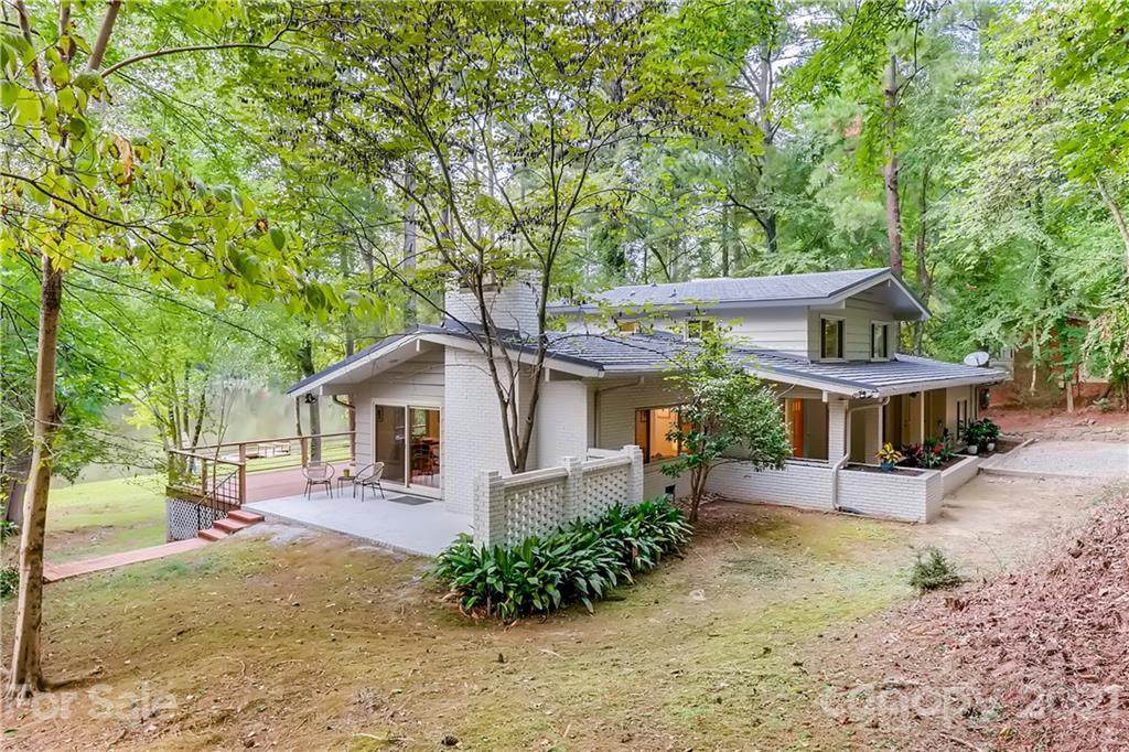 1821 Lakeshore Drive - Photo 1