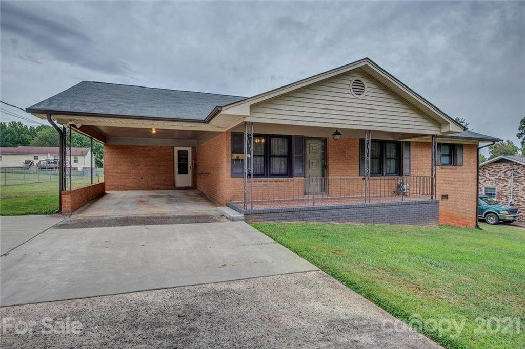 110 Oak Street - Photo 1