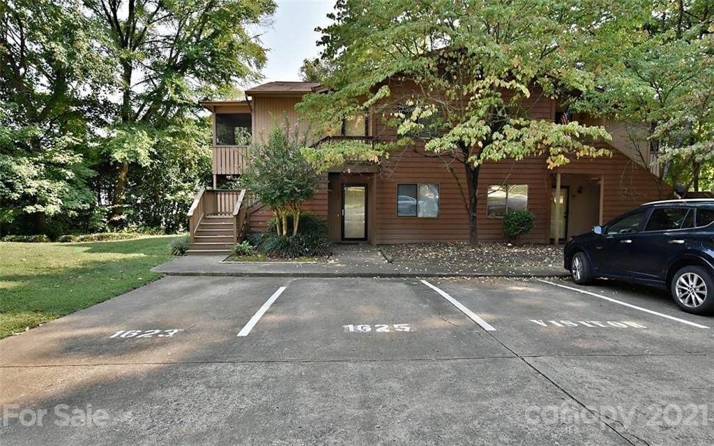 1625 Cedarview Court - Photo 1