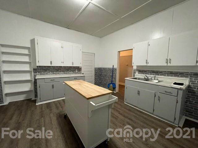 18 Walnut Street - Photo 1