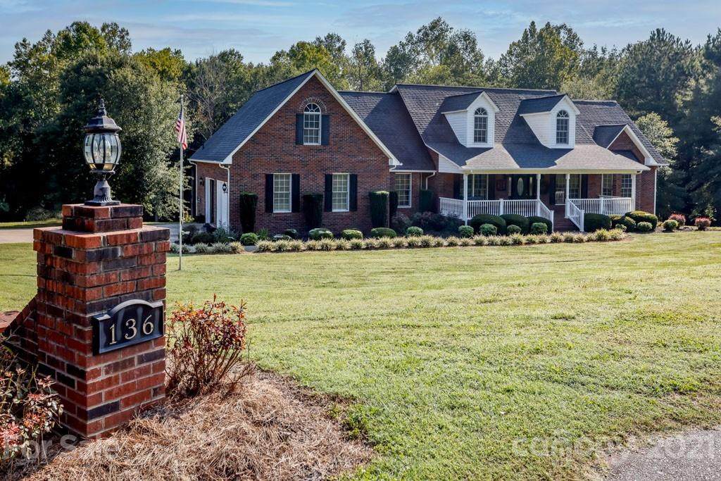 136 Sweetwater Lane - Photo 1