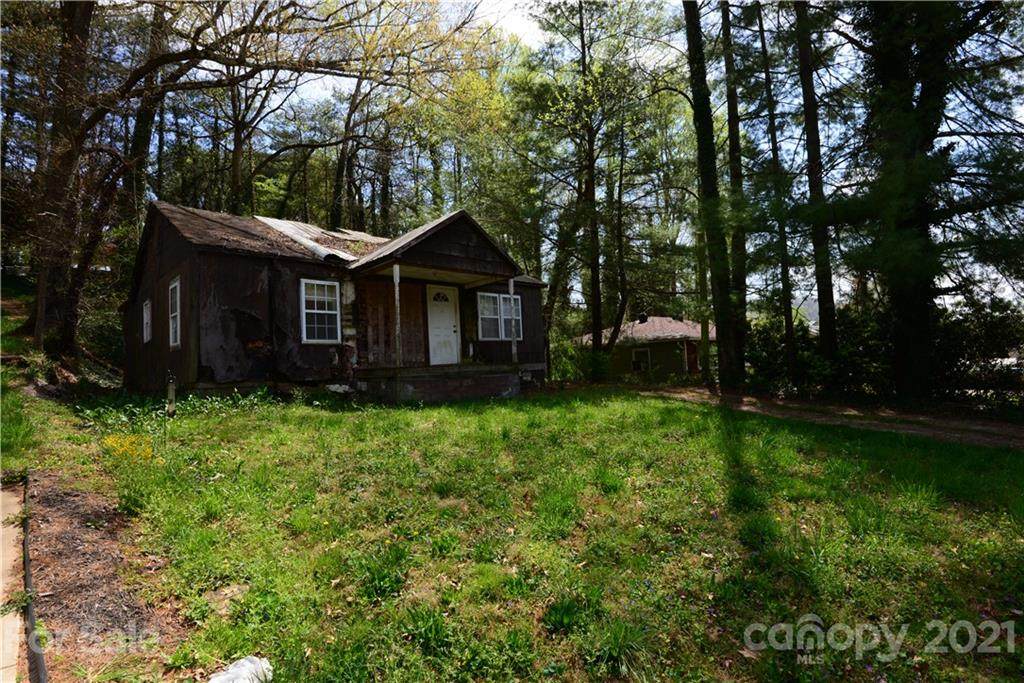564 Maple Avenue - Photo 1