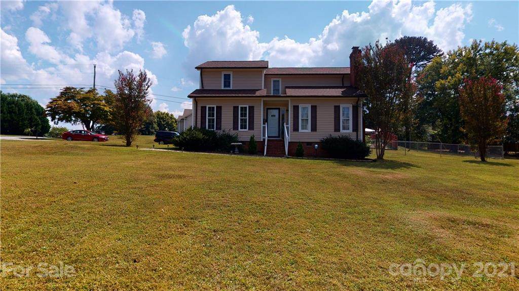 112 Terrace Place - Photo 1