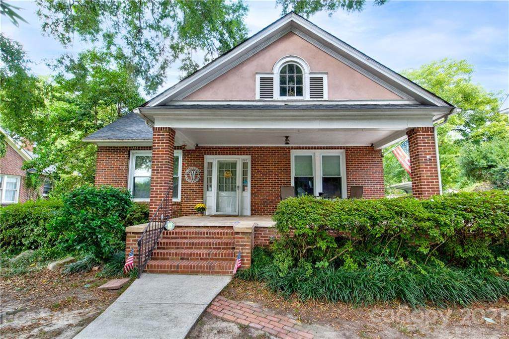 207 Walnut Street - Photo 1