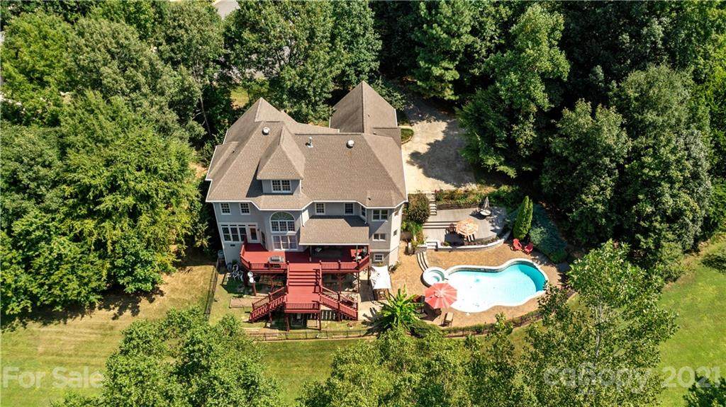 2006 Sandy Pond Lane - Photo 1