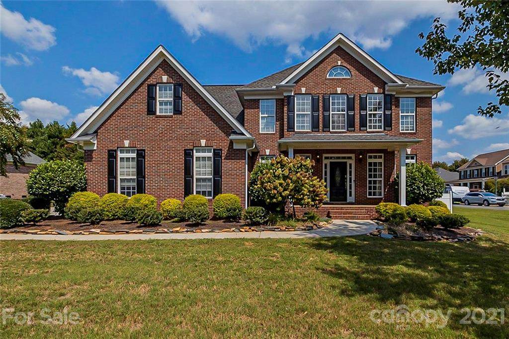 2321 Woodridge Drive - Photo 1