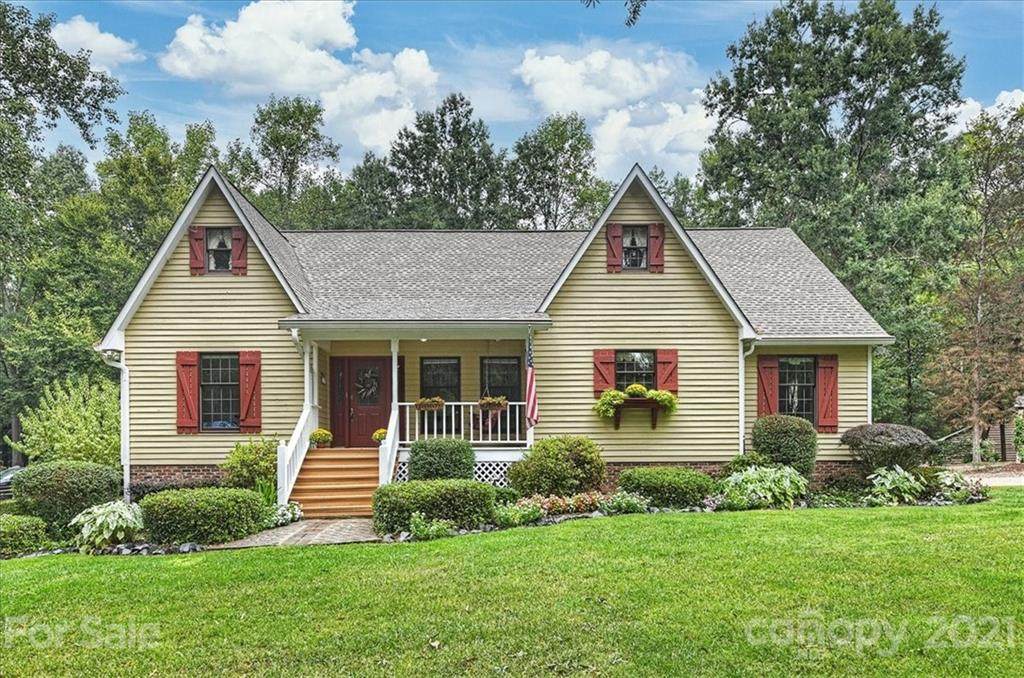 7952 Saddleview Court - Photo 1