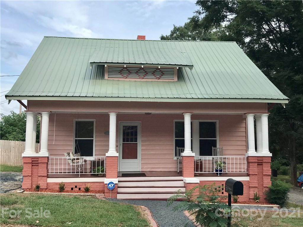 742 Austin Street - Photo 1
