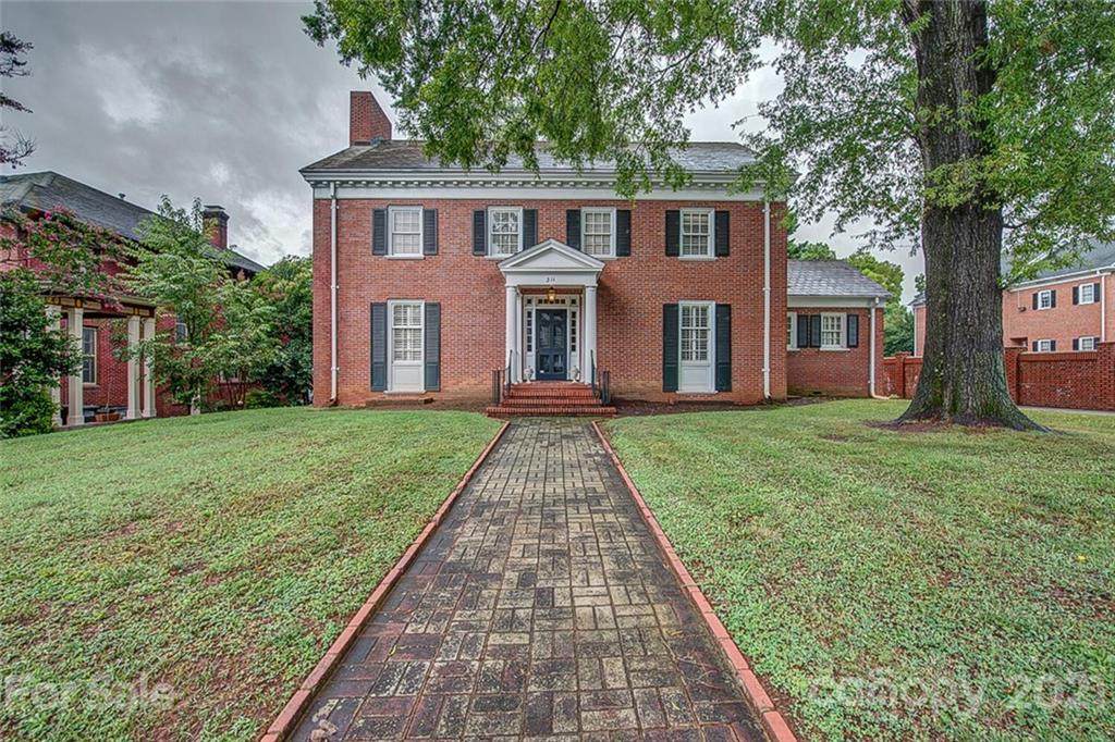 311 York Street - Photo 1