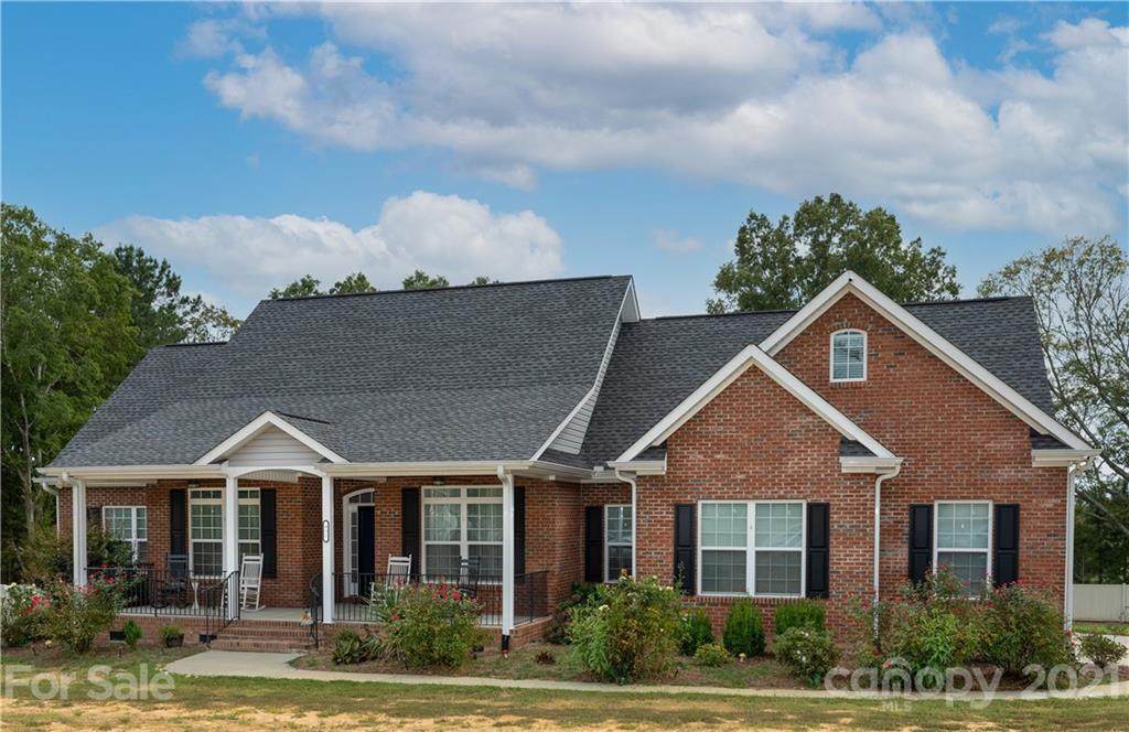 932 Jason Lyle Drive - Photo 1
