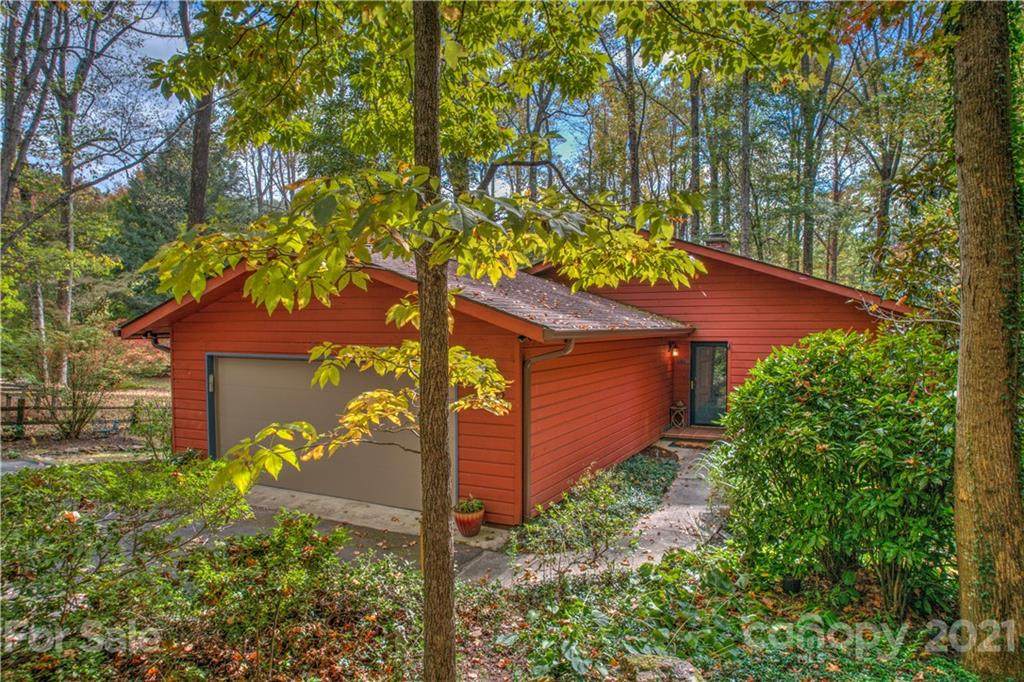 113 Mecklenburg Circle - Photo 1