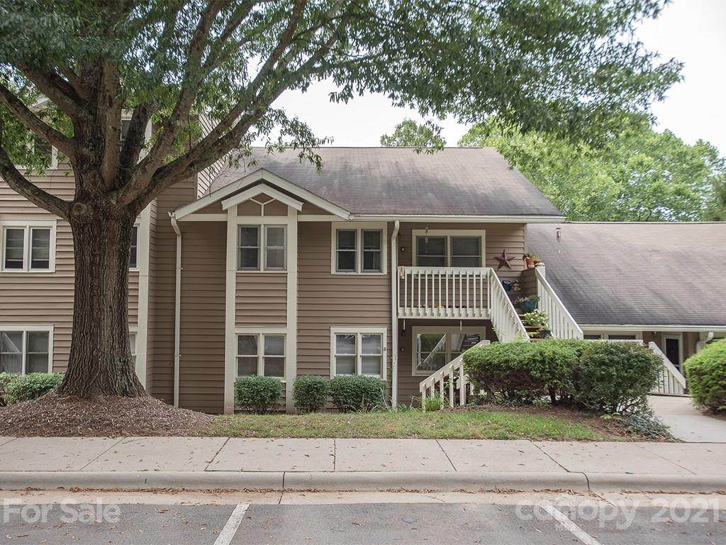 4 Creekside Lane - Photo 1