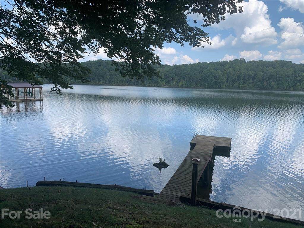 5200 Overlook Drive - Photo 1