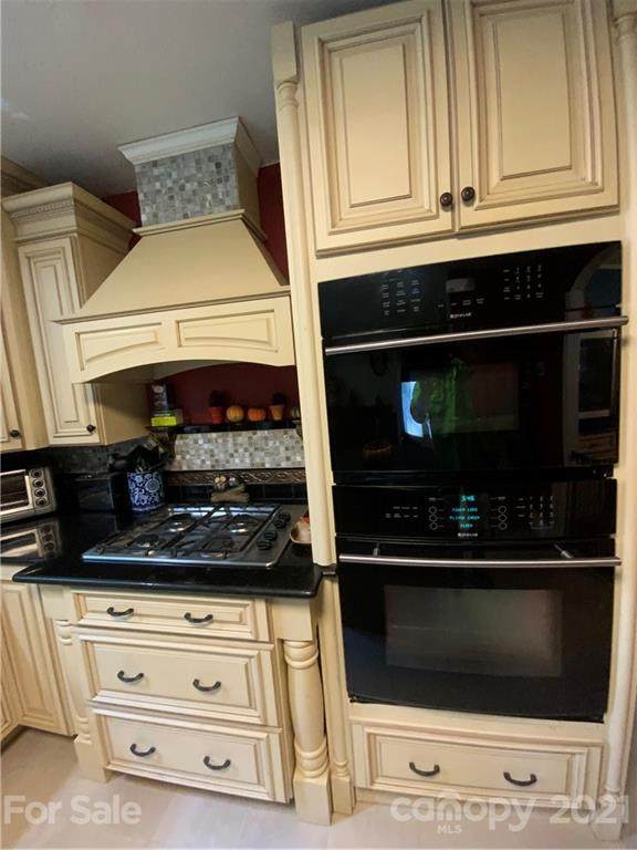 108 Brookdale Drive - Photo 1