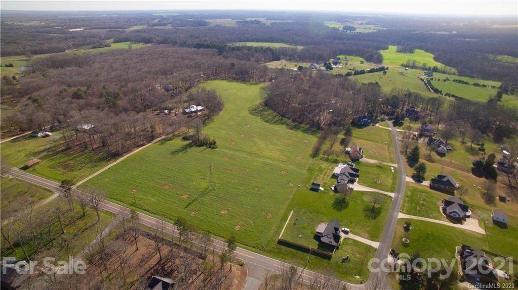 5013 Lancaster Highway - Photo 1
