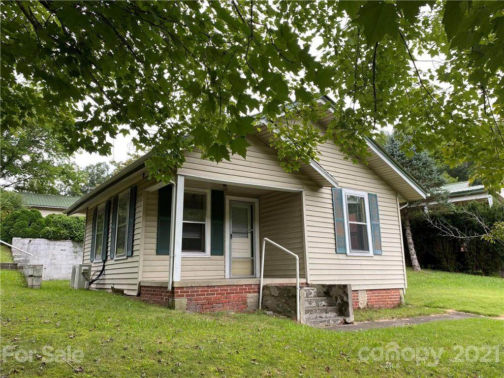 719 Oak Avenue - Photo 1