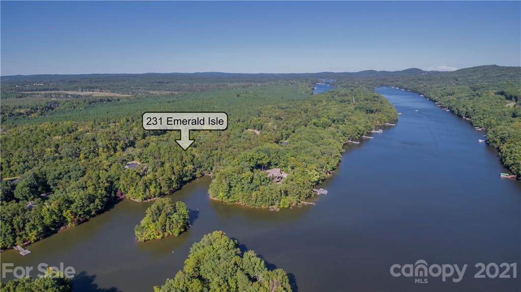 231 Emerald Isle Court - Photo 1