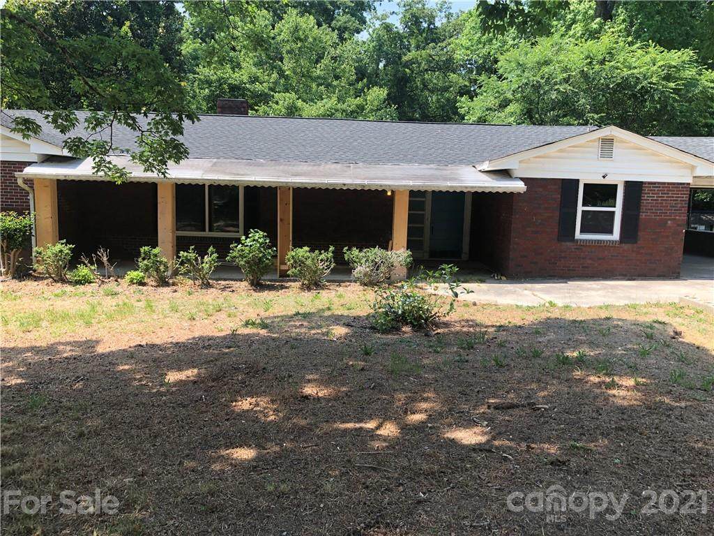 512 Stevens Drive - Photo 1