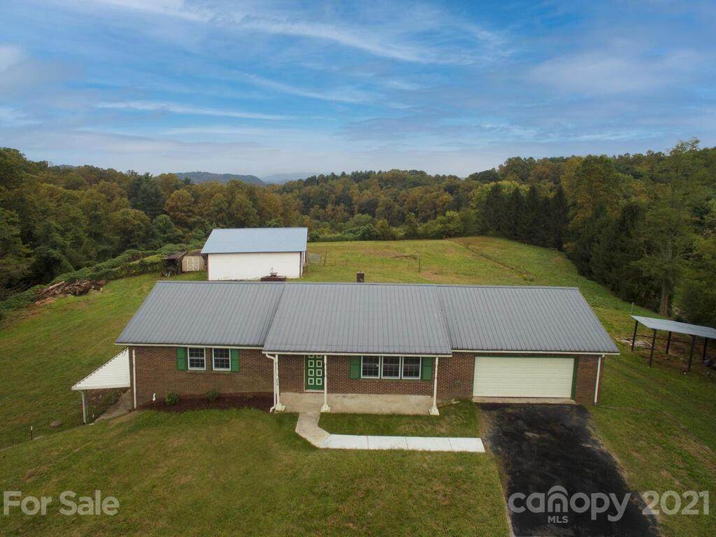 364 Twin Lakes Drive - Photo 1
