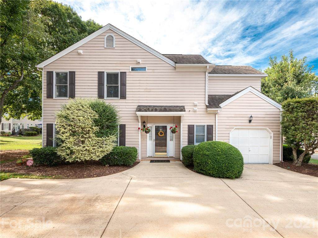 8706 Fox Chase Lane - Photo 1