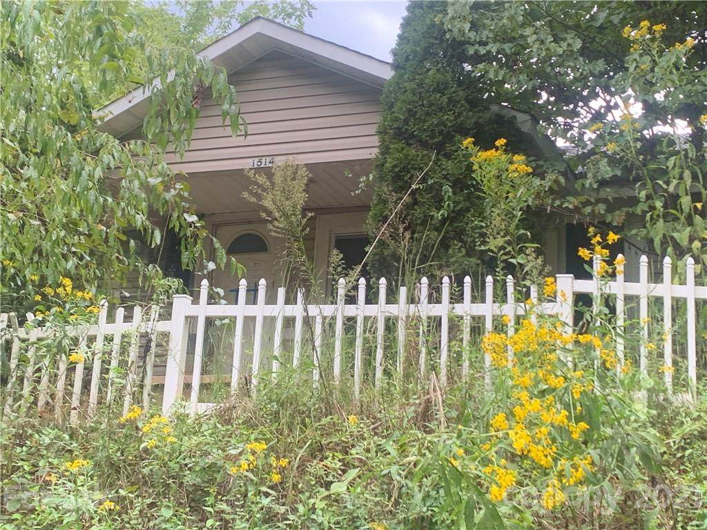 1514 Wakefield Drive - Photo 1