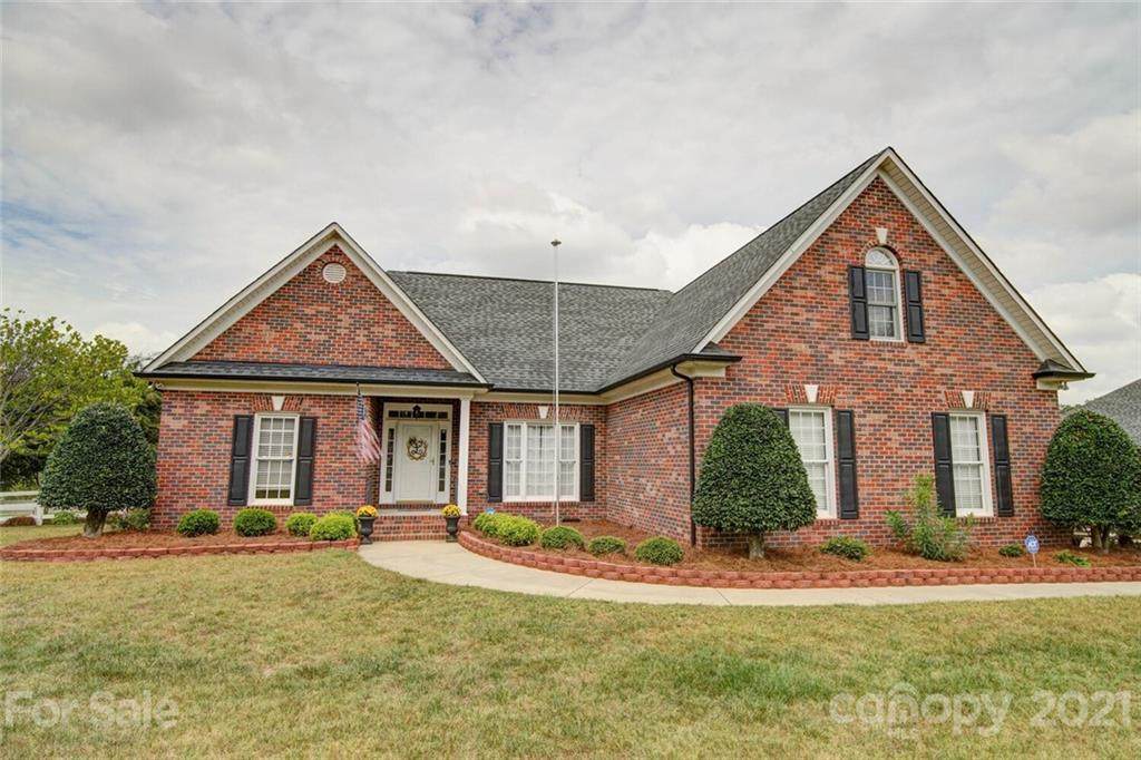 1038 Patricia Avenue - Photo 1