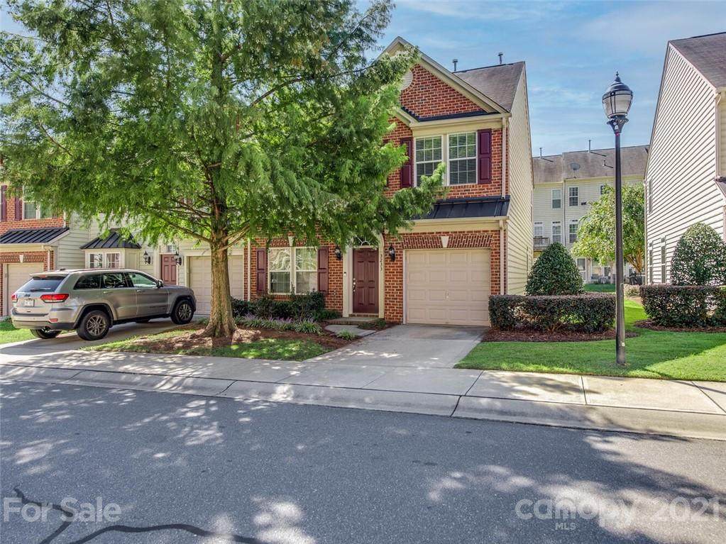 3233 Park South Station Boulevard - Photo 1