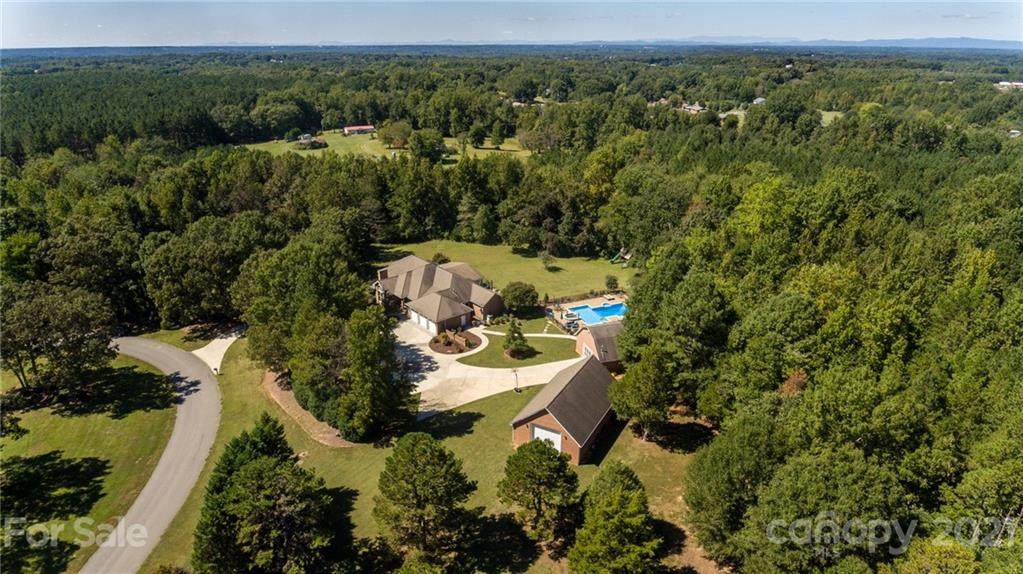 130 Lucky Strike Drive - Photo 1