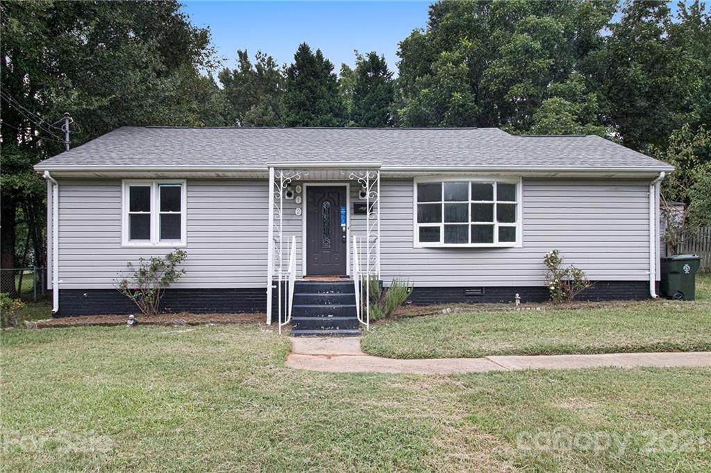612 Landing Street - Photo 1