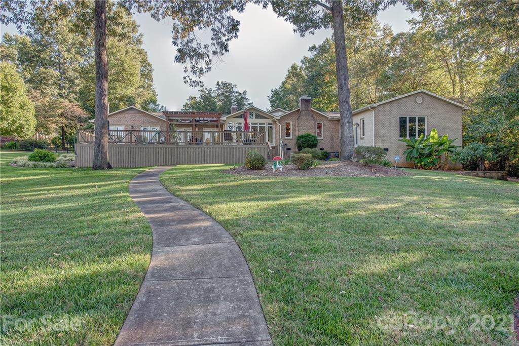 238 Thamon Road - Photo 1