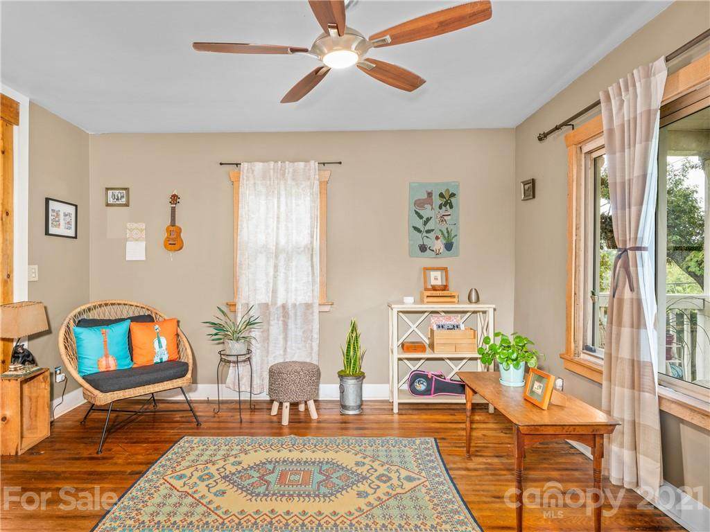 144 Clingman Avenue - Photo 1