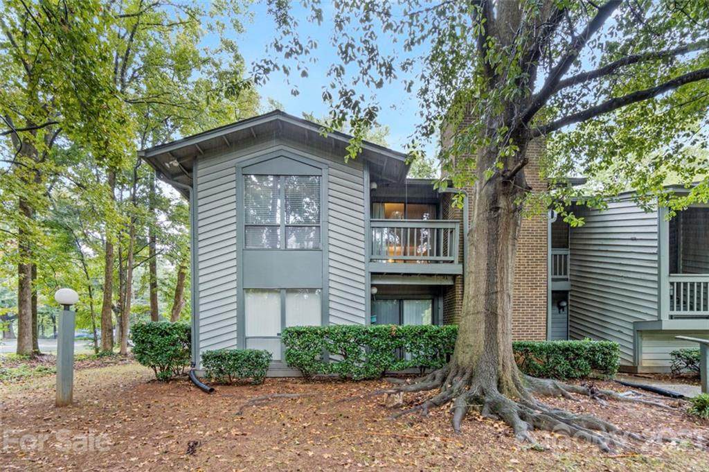 5012 Sardis Road - Photo 1