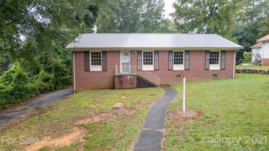 511 Woodland Drive - Photo 1