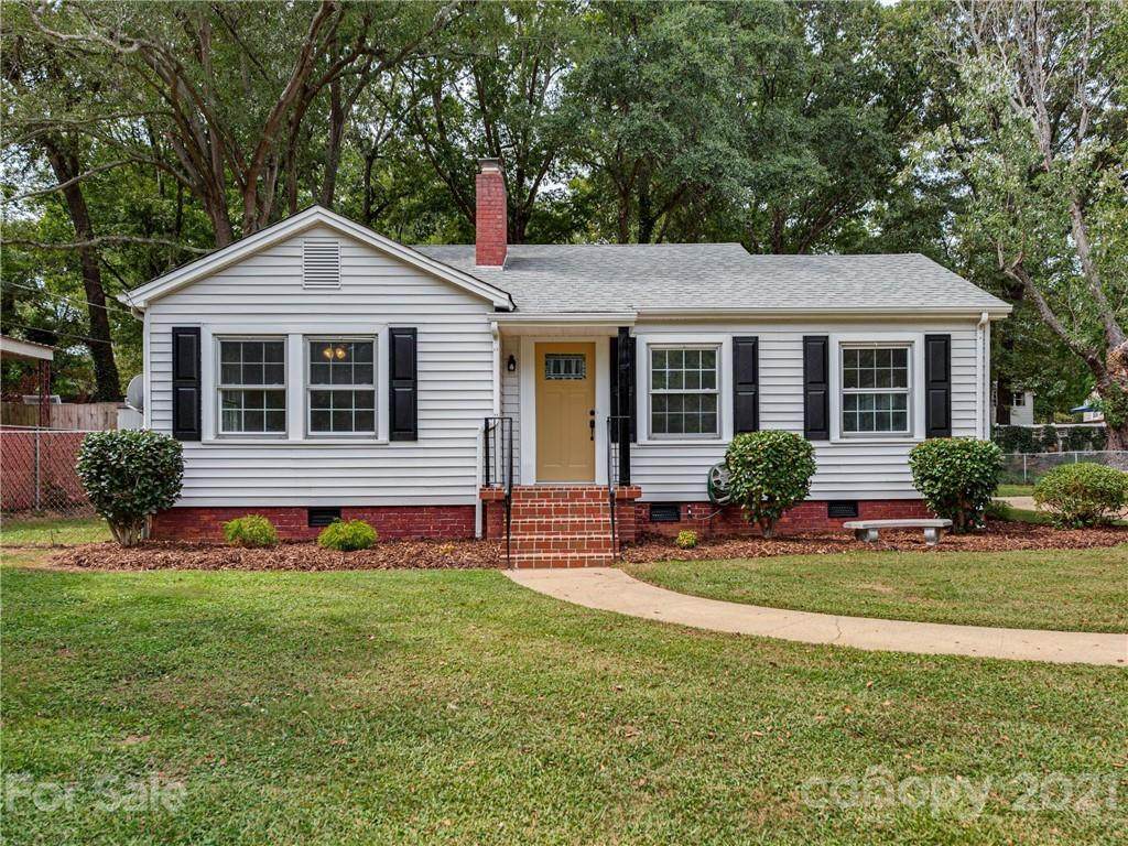 404 Franklin Avenue - Photo 1