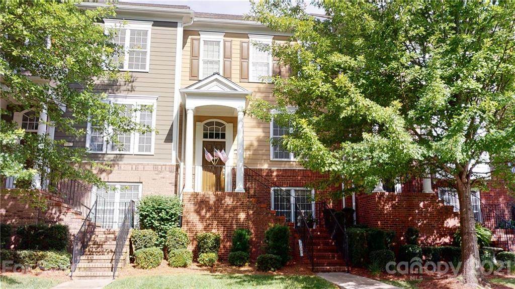 1060 Drayton Court - Photo 1