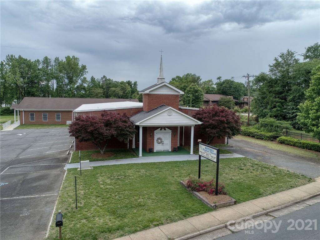 4801 Tuckaseegee Road - Photo 1
