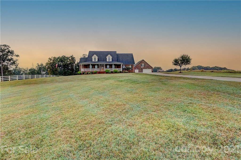1328 Tot Dellinger Road - Photo 1