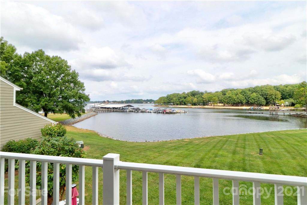 7427 Mariner Cove Drive - Photo 1