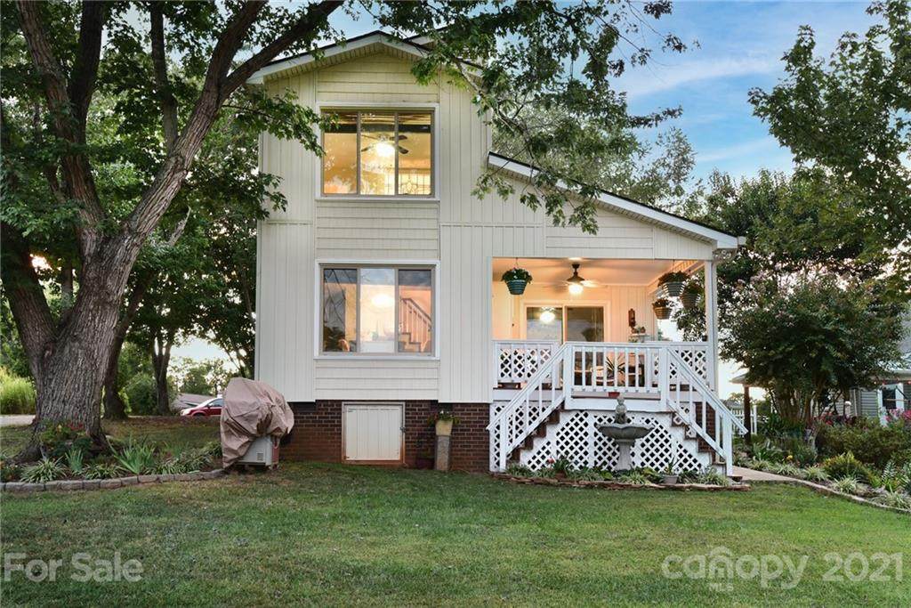 427 Tranquil Bay Circle - Photo 1