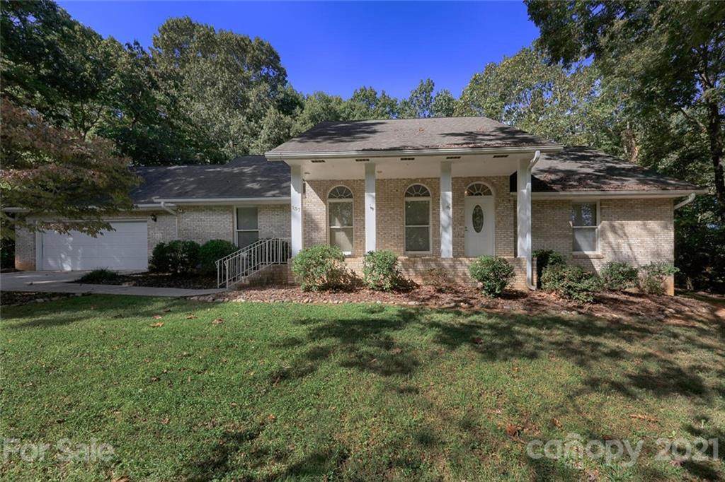 137 Nottingham Circle - Photo 1