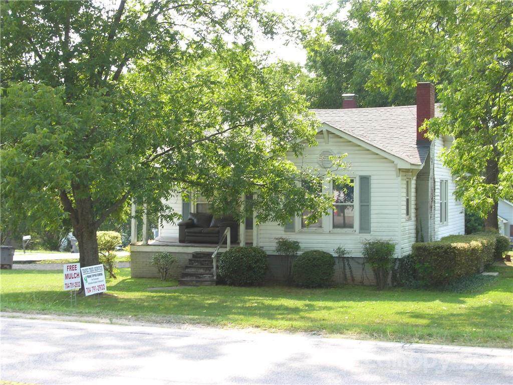 2710 Main Street - Photo 1