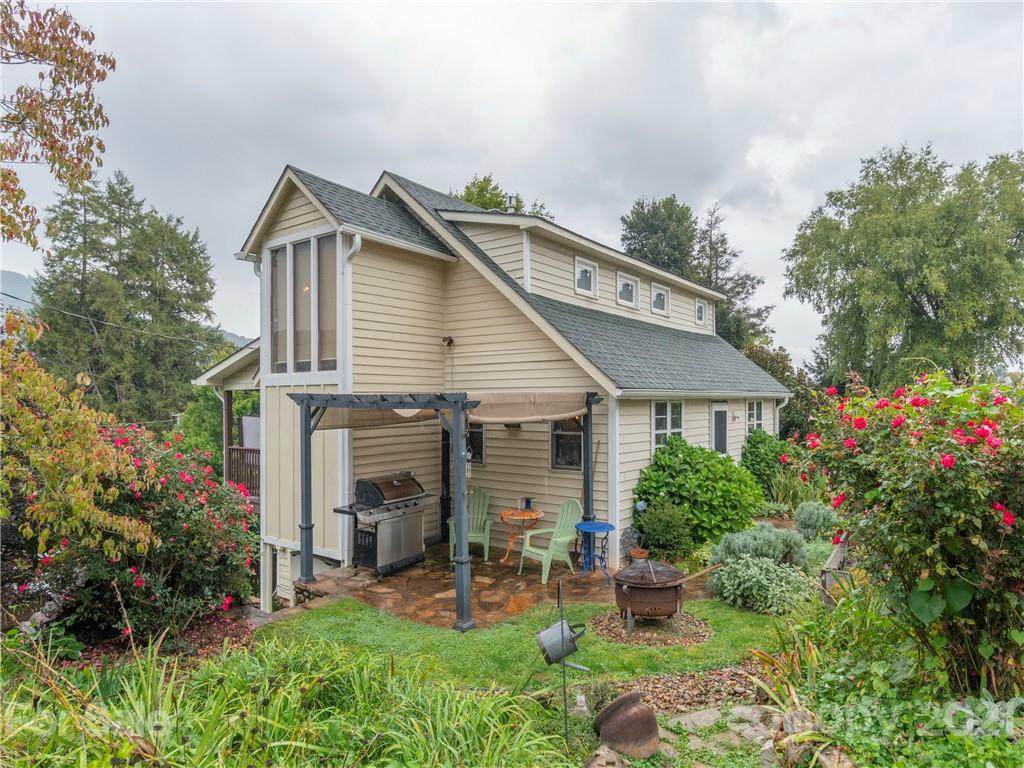 673 Haywood Street - Photo 1
