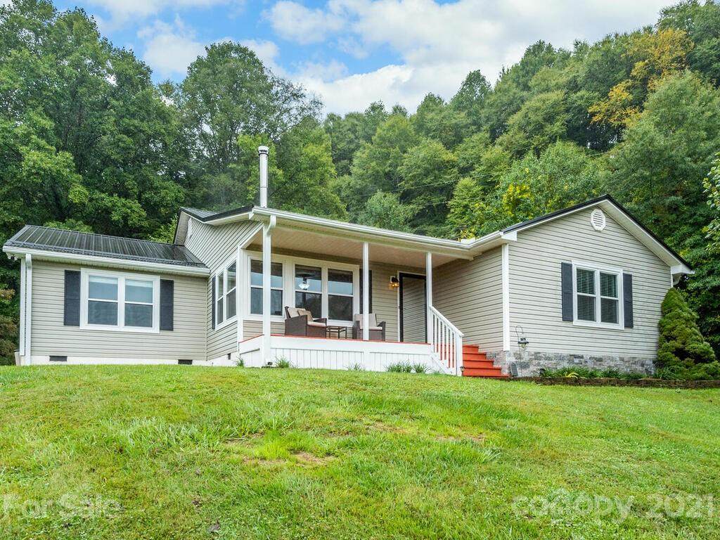 595 Hunters Ridge Road - Photo 1